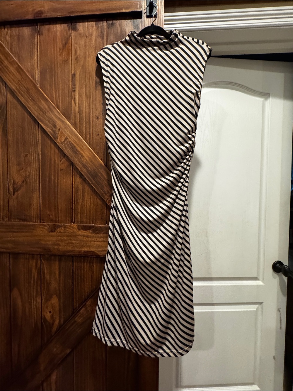 H&M Black and White Diagonal Stripe Midi Dress